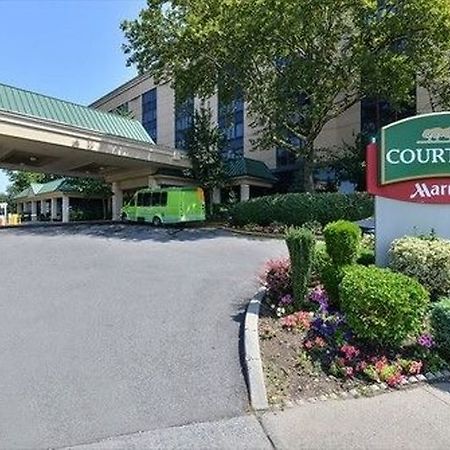 Courtyard By Marriott New York Laguardia Airport Hotel ภายนอก รูปภาพ