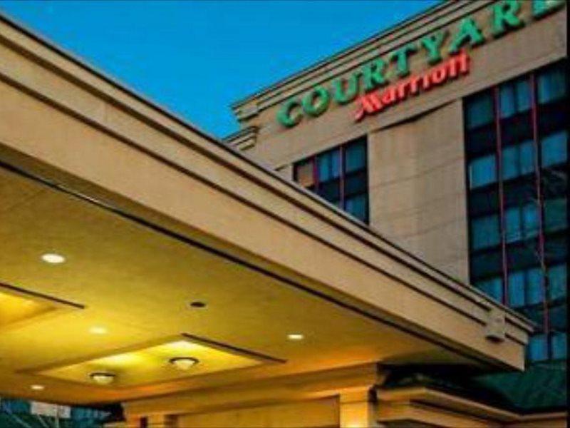 Courtyard By Marriott New York Laguardia Airport Hotel ภายนอก รูปภาพ