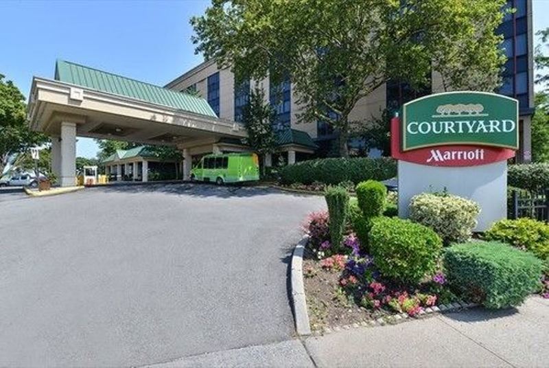 Courtyard By Marriott New York Laguardia Airport Hotel ภายนอก รูปภาพ